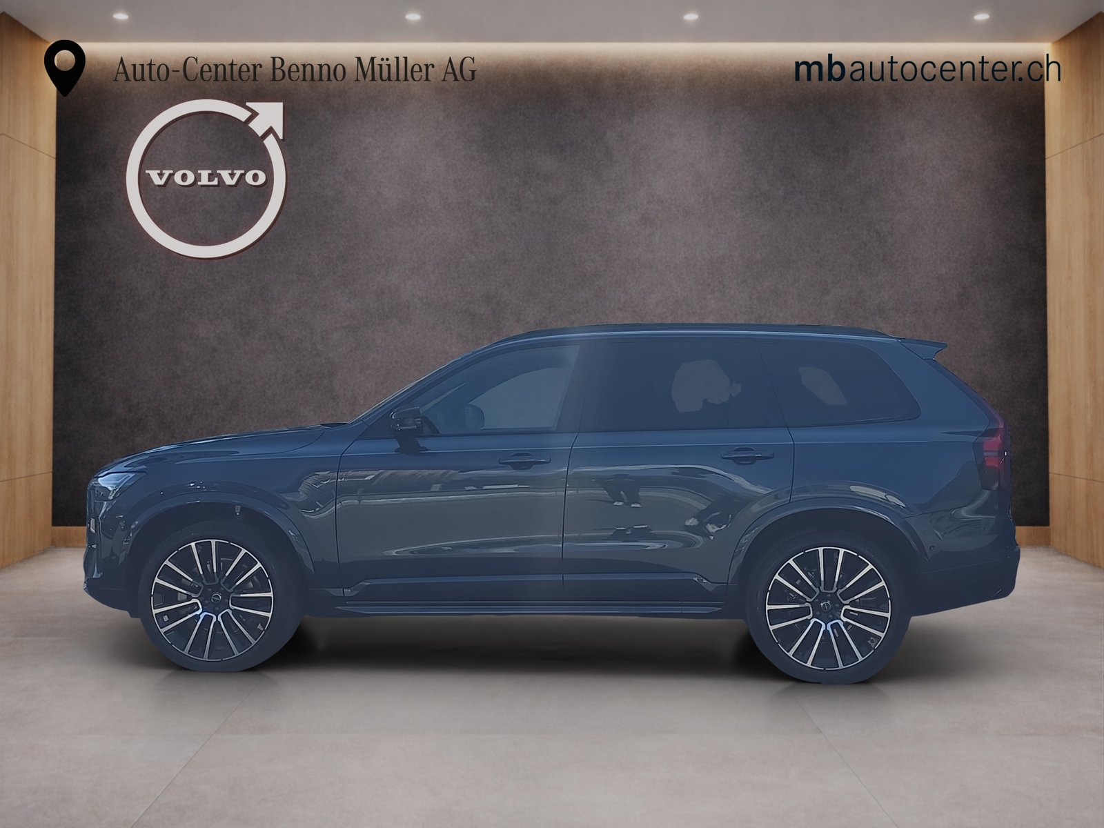 VOLVO XC90 2.0 B5 MH Ultra Dark AWD, Mild-Hybrid Petrol/Electric, New car, Automatic - 2