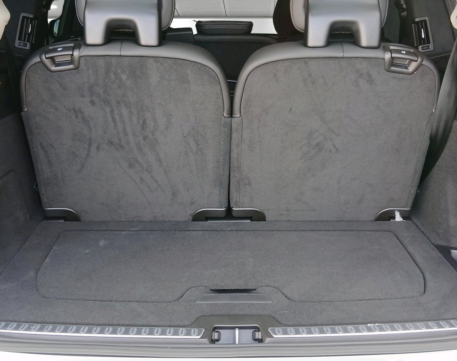 VOLVO XC90 2.0 B5 MH Ultra Dark AWD, Voll-Hybrid Benzin/Elektro, Neuwagen, Automatik - 6