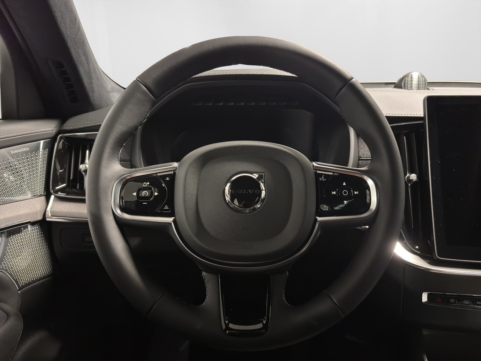 VOLVO XC90 2.0 T8 TE XCLUSIVE Edition Dark eAWD, Plug-in-Hybrid Petrol/Electric, New car, Automatic - 7