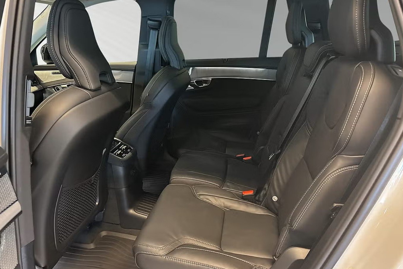 VOLVO XC90 T8 eAWD PluginHybrid Ultra Dark Geartronic, Plug-in-Hybrid Benzin/Elektro, Neuwagen, Automatik - 5