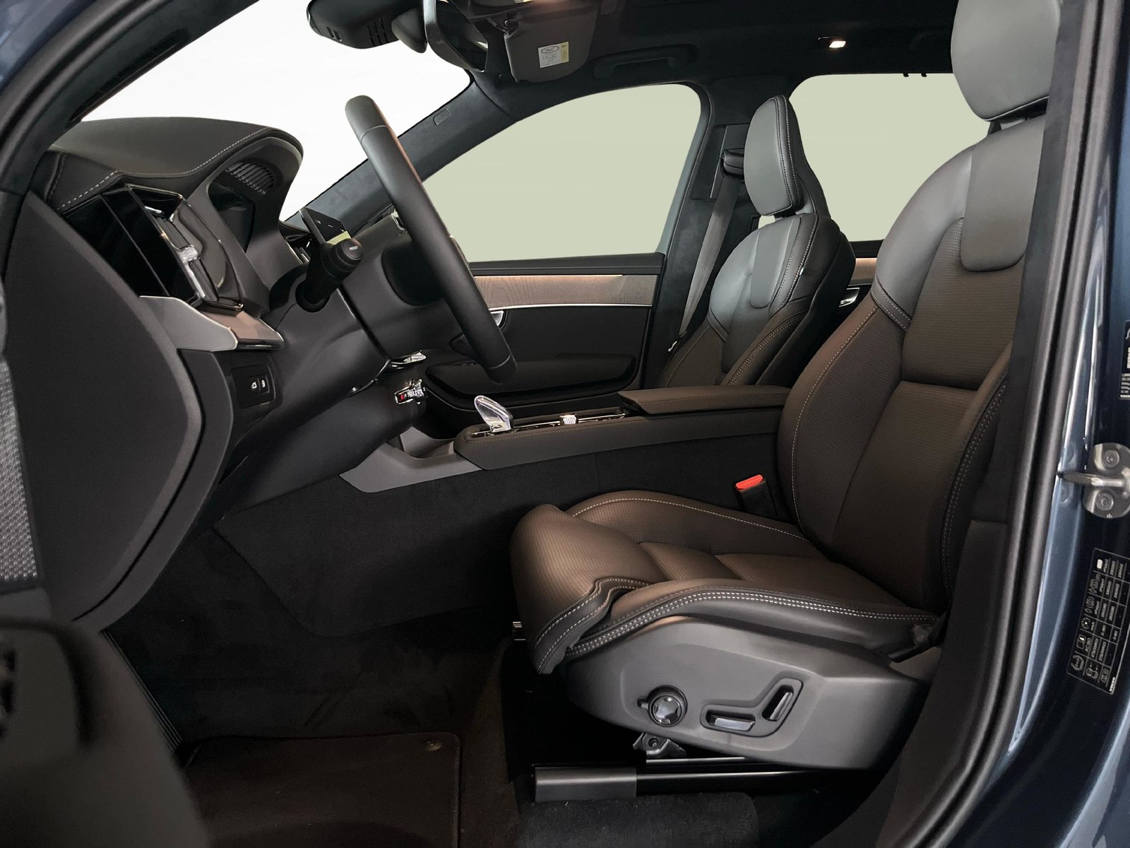 VOLVO XC90 2.0 T8 TE Ultra Dark eAWD, Plug-in-Hybrid Benzina/Elettrica, Auto nuove, Automatico - 7