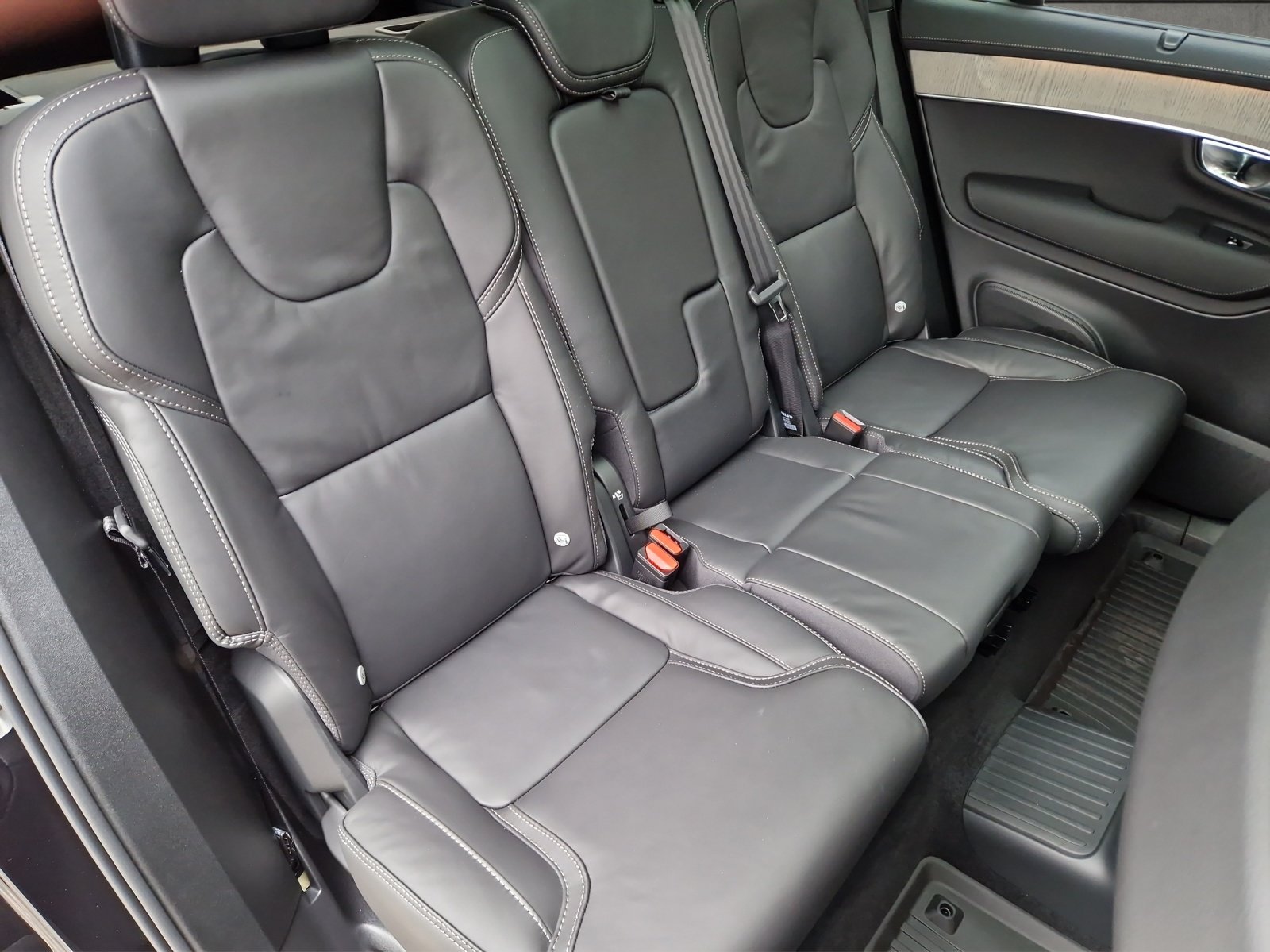 VOLVO XC90 2.0 T8 TE Ultra Dark eAWD, Plug-in-Hybrid Benzina/Elettrica, Auto nuove, Automatico - 4