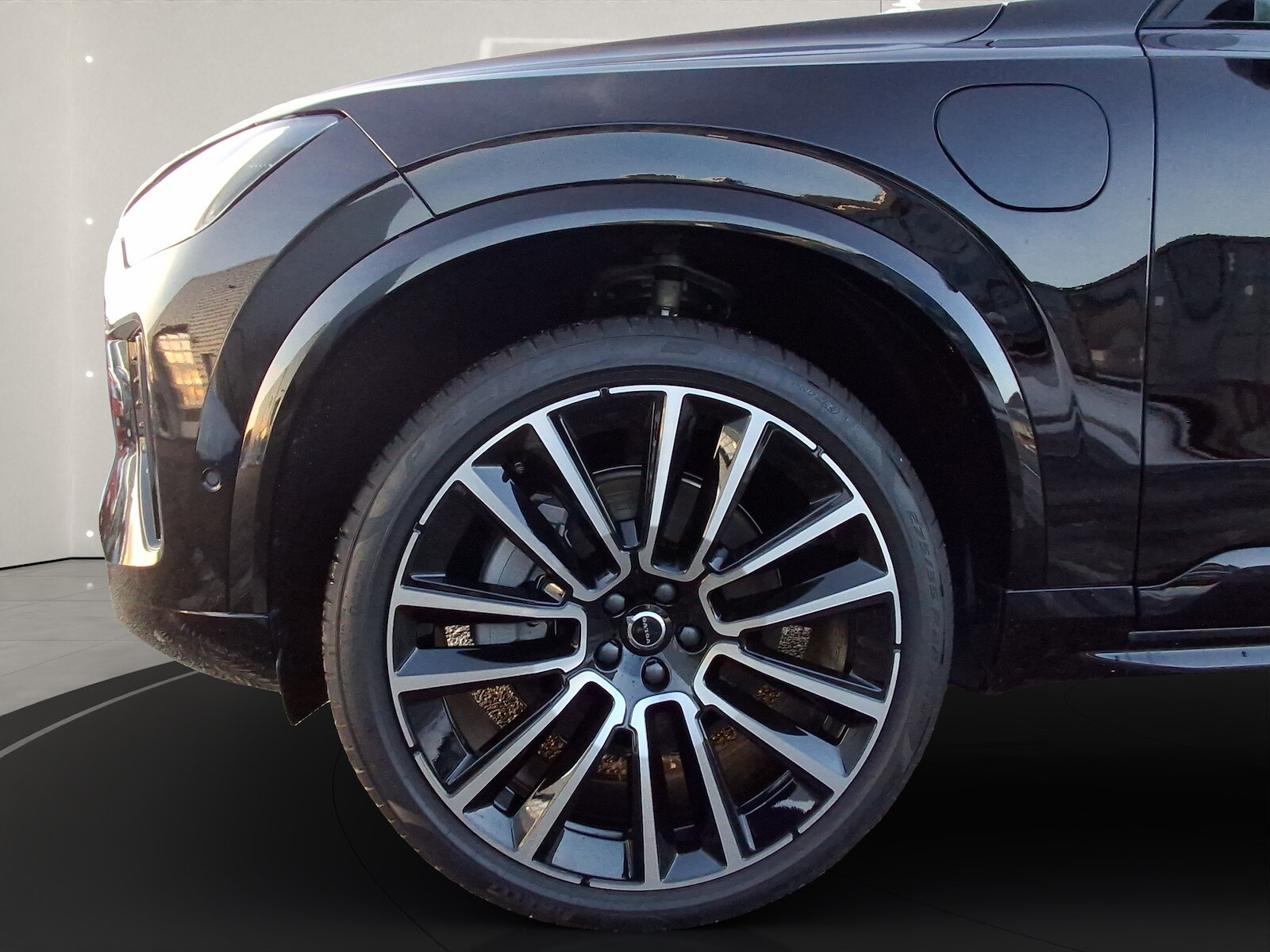VOLVO XC90 2.0 T8 TE XCLUSIVE Edition Dark eAWD, Plug-in-Hybrid Petrol/Electric, New car, Automatic - 5