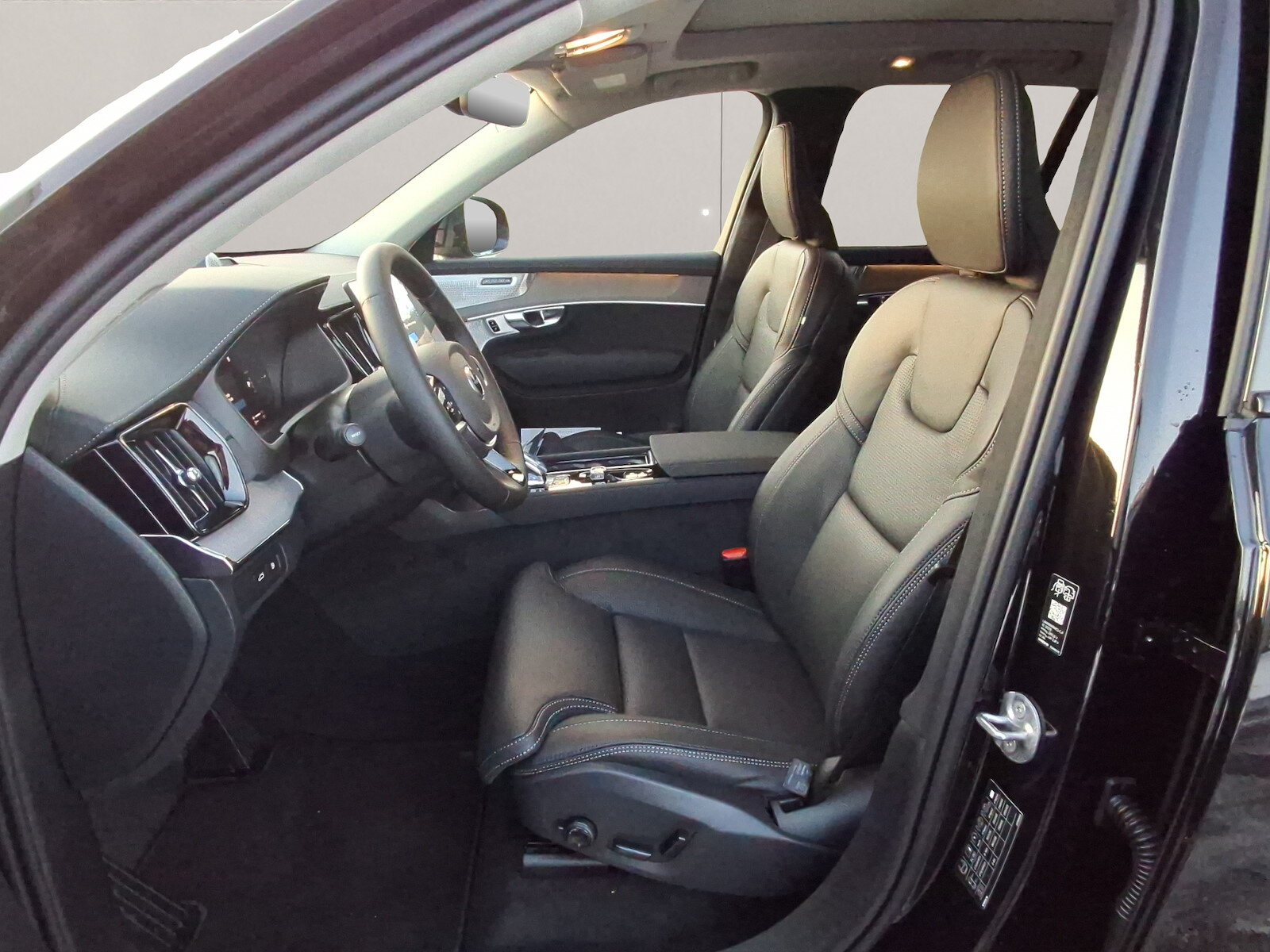 VOLVO XC90 2.0 T8 TE XCLUSIVE Edition Dark eAWD, Plug-in-Hybrid Petrol/Electric, New car, Automatic - 6