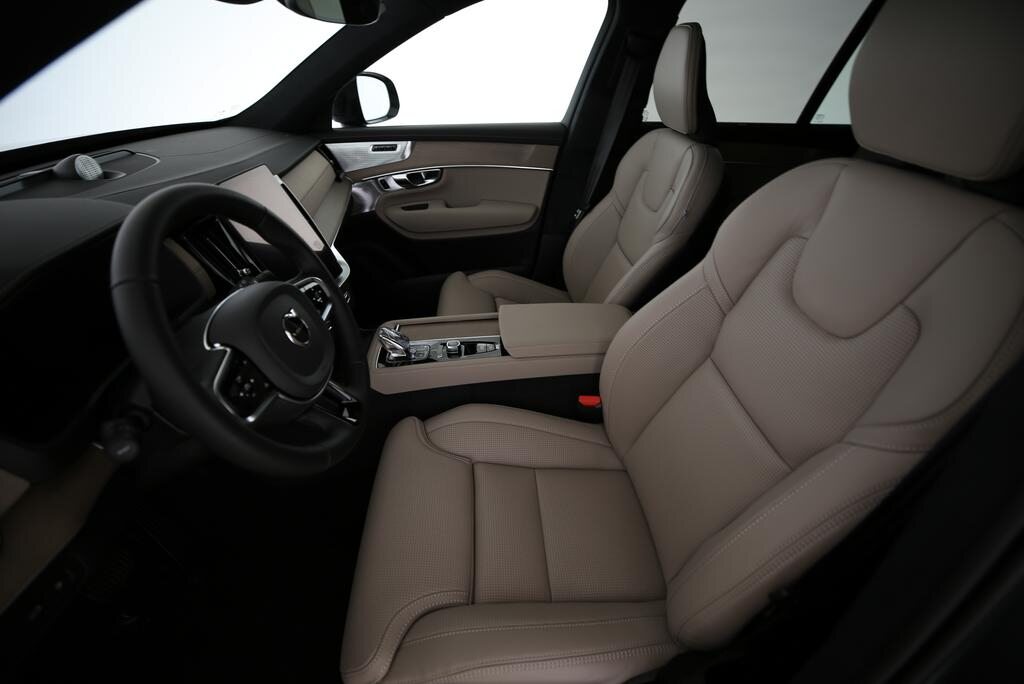VOLVO XC90 2.0 T8 TE Ultra Dark eAWD, Plug-in-Hybrid Petrol/Electric, New car, Automatic - 7