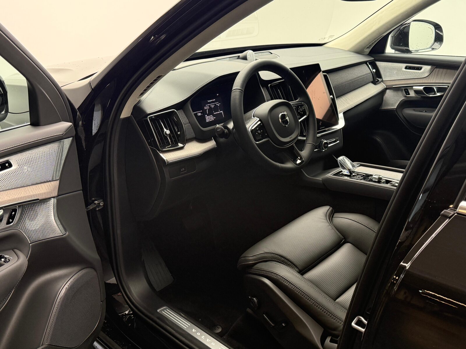VOLVO XC90 2.0 B5 MH Black Edition AWD, Mild-Hybrid Benzin/Elektro, Neuwagen, Automatik - 5