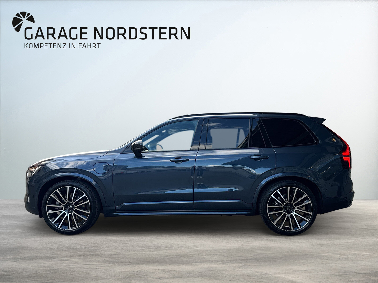 VOLVO XC90 2.0 T8 TE Black Edition eAWD, Plug-in-Hybrid Benzina/Elettrica, Auto nuove, Automatico - 2