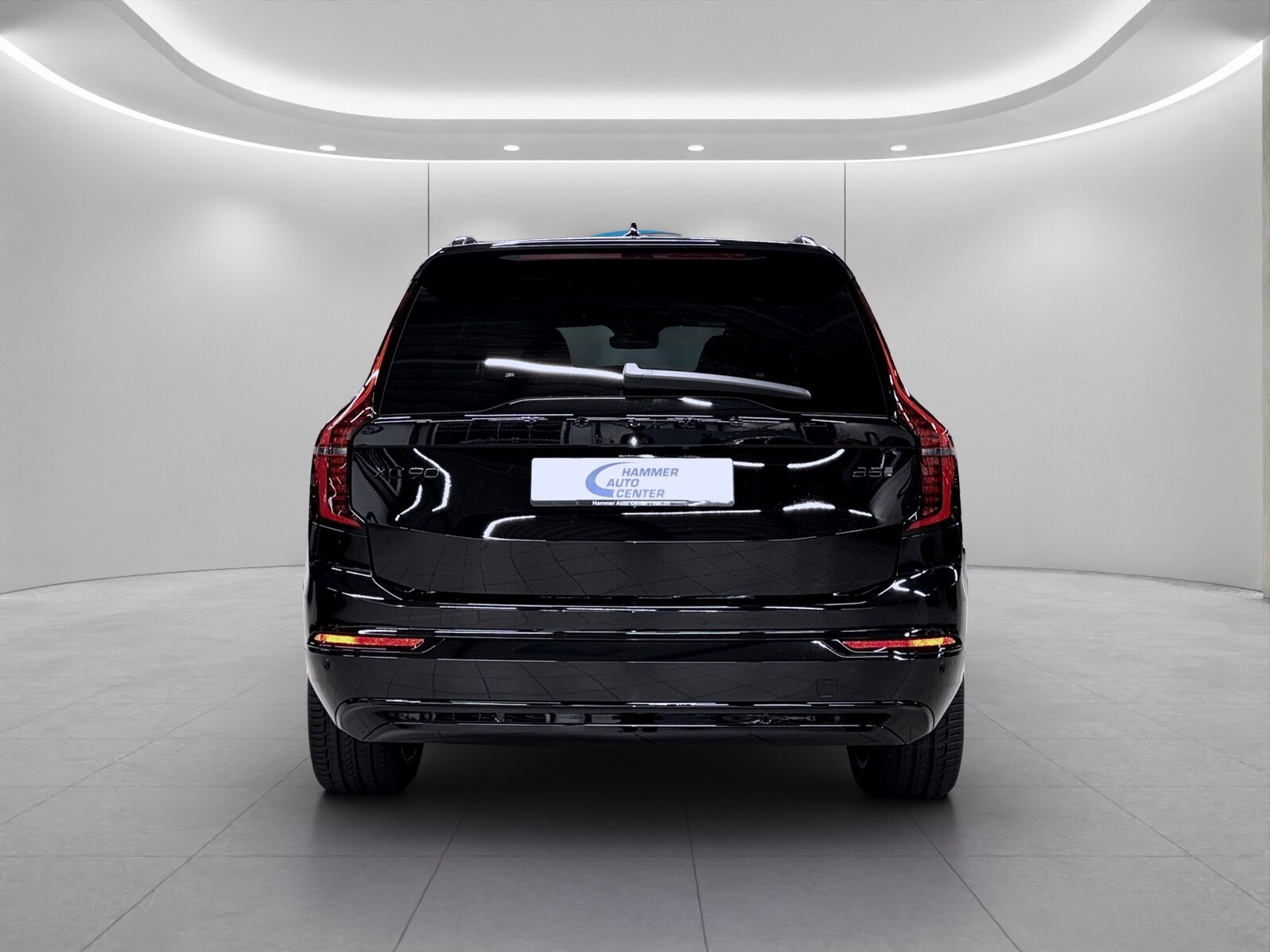 VOLVO XC90 2.0 B5 MH Black Edition AWD, Mild-Hybrid Petrol/Electric, New car, Automatic - 4
