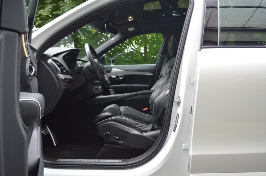 VOLVO XC90 B5 Diesel Mild Hybrid AWD R-Design Geartronic 7 Plätze, Mild-Hybrid Diesel/Electric, Second hand / Used, Automatic - 4