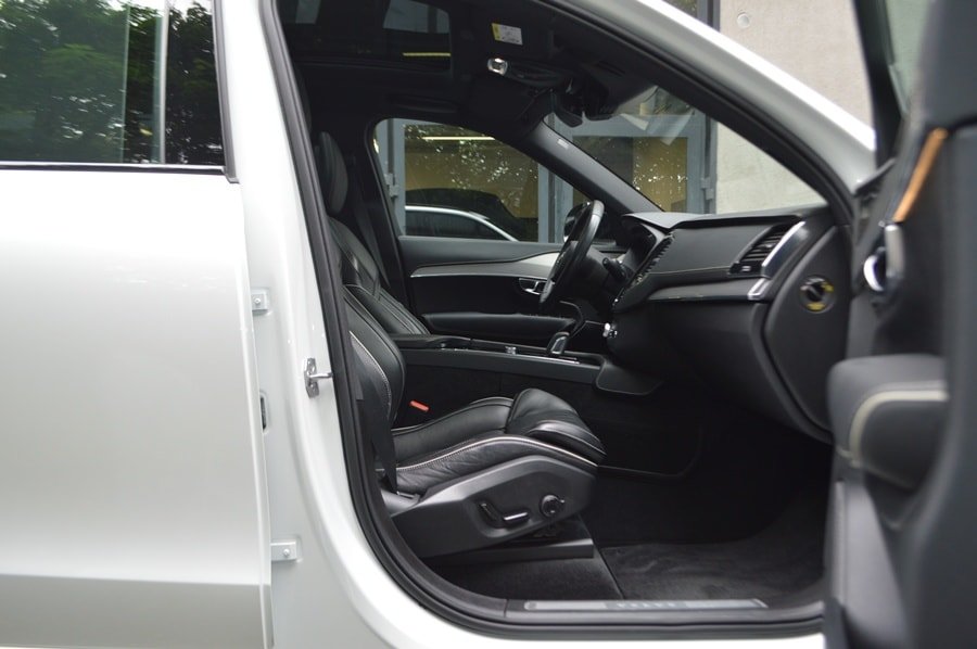 VOLVO XC90 B5 Diesel Mild Hybrid AWD R-Design Geartronic 7 Plätze, Mild-Hybrid Diesel/Electric, Second hand / Used, Automatic - 6