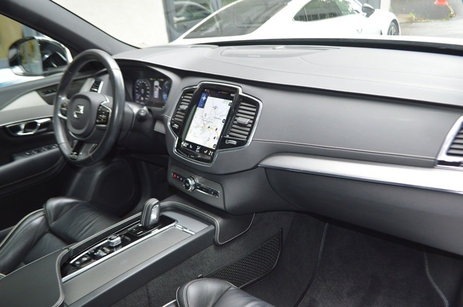 VOLVO XC90 B5 Diesel Mild Hybrid AWD R-Design Geartronic 7 Plätze, Mild-Hybrid Diesel/Electric, Second hand / Used, Automatic - 7