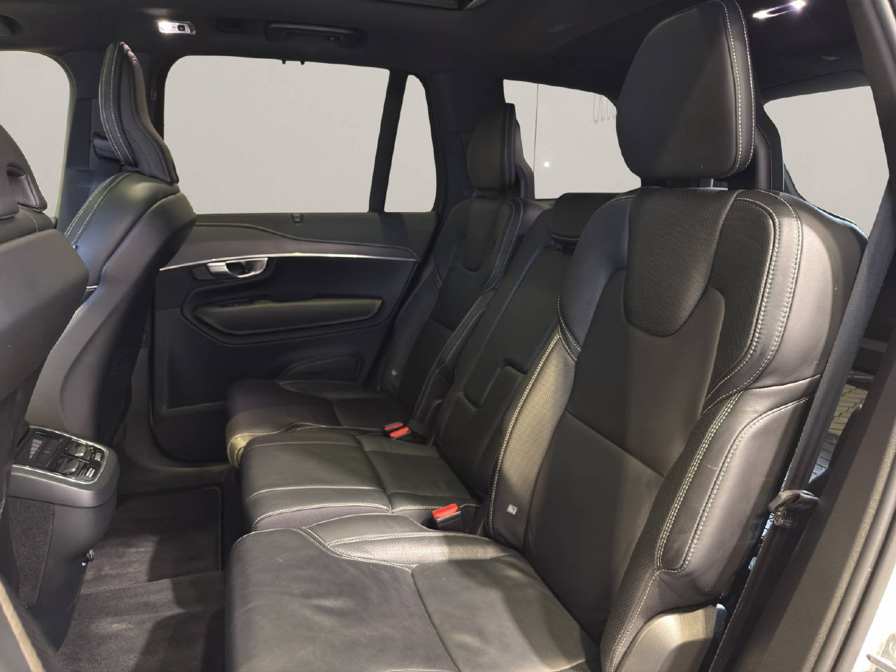 VOLVO XC90 2.0 T5 R-Design 7P. AWD, Essence, Occasion / Utilisé, Automatique - 7
