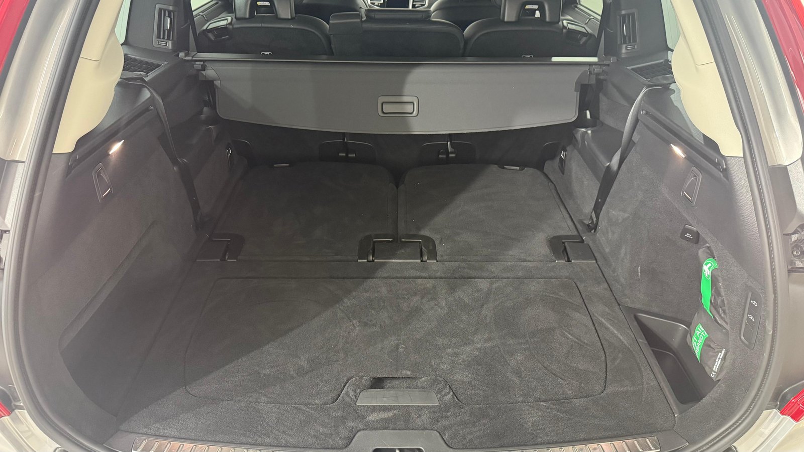 VOLVO XC90 2.0 T8 TE Plus Dark 7P. e, Full-Hybrid Petrol/Electric, Second hand / Used, Automatic - 7
