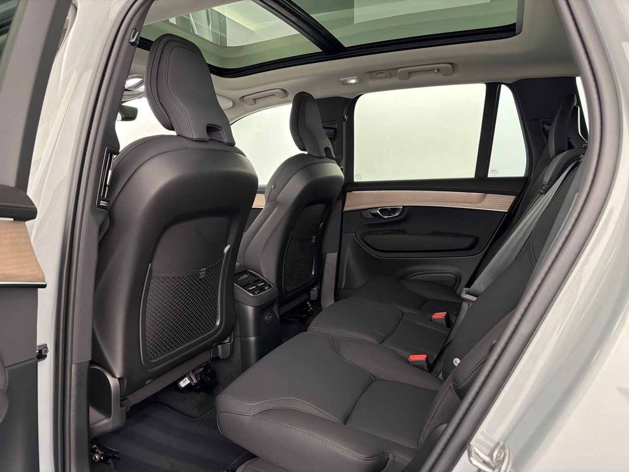 VOLVO XC90 T8 eAWD Plus Bright, Hybride Rechargeable Essence/Électricité, Occasion / Utilisé, Automatique - 6