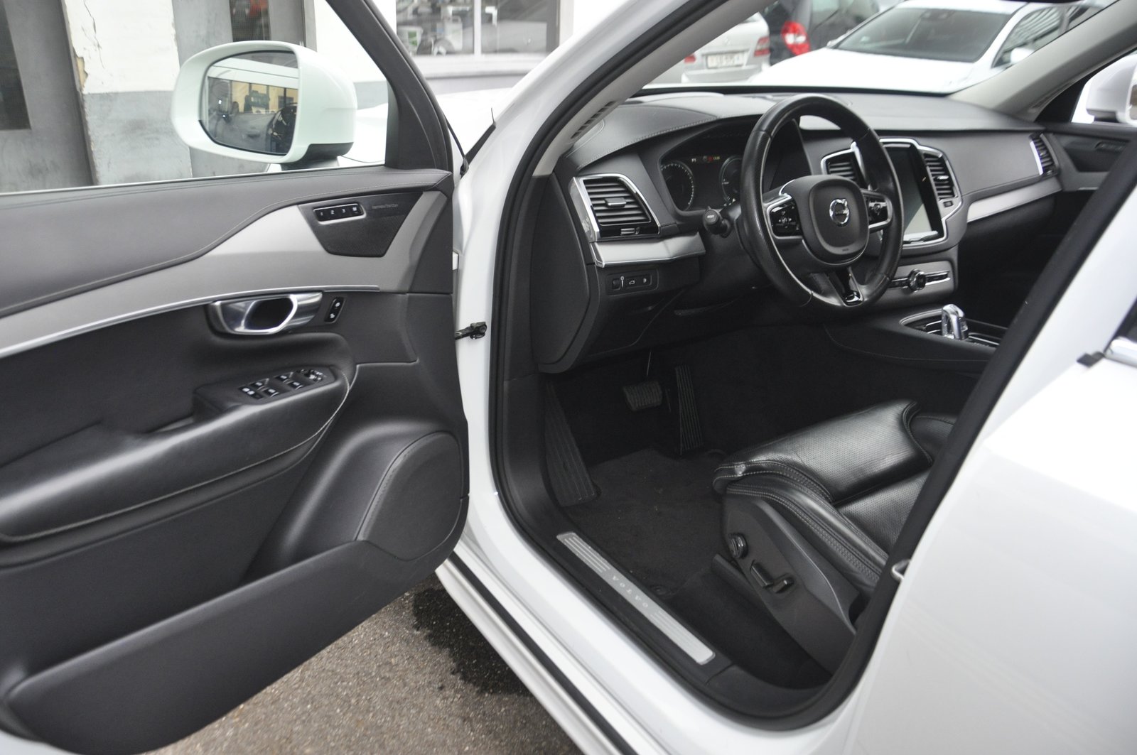 VOLVO XC90 T8 AWD Inscription Geartronic 7 Plätze I Anhäng, Plug-in-Hybrid Benzina/Elettrica, Occasioni / Usate, Automatico - 4