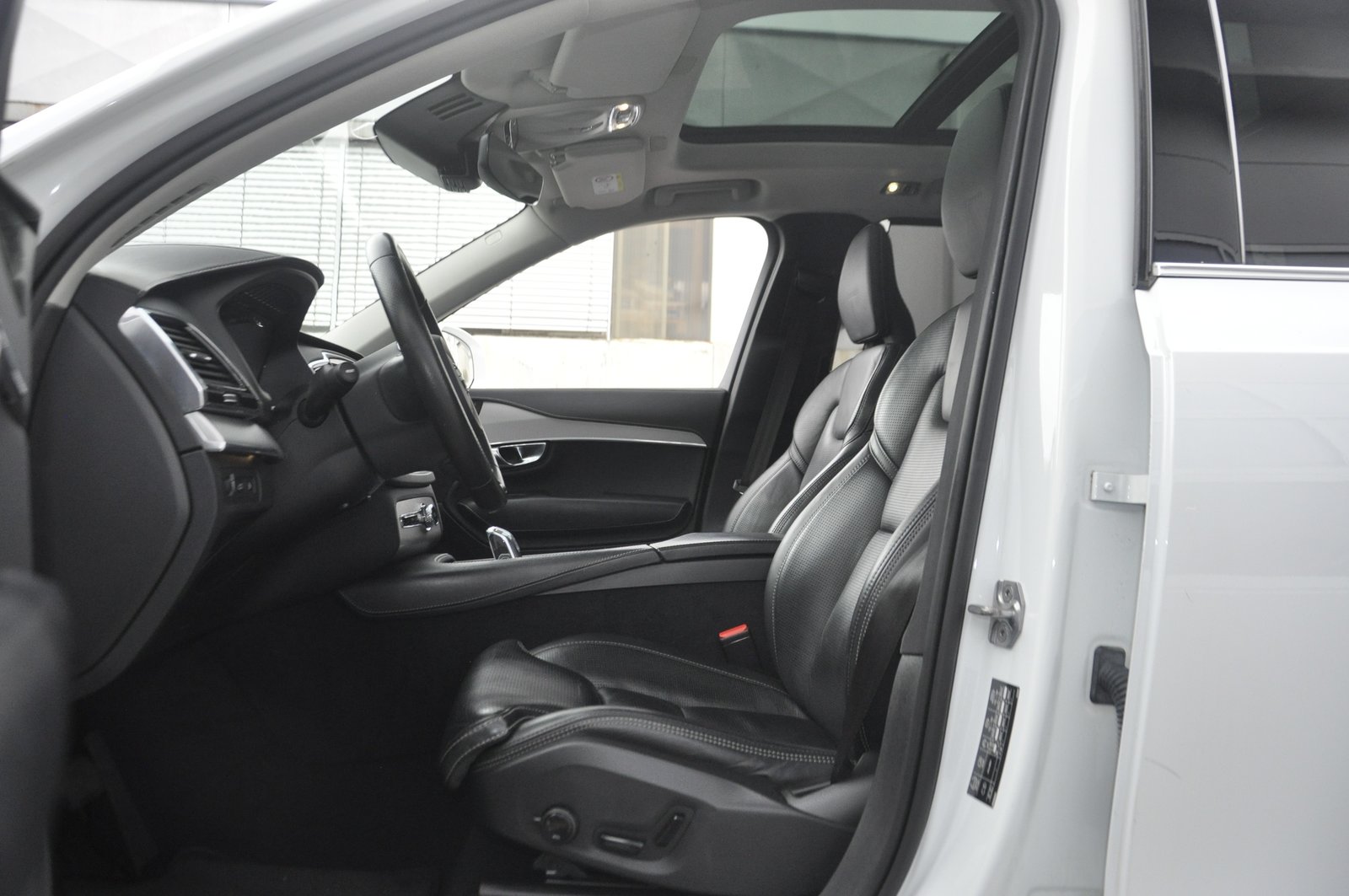 VOLVO XC90 T8 AWD Inscription Geartronic 7 Plätze I Anhäng, Plug-in-Hybrid Benzina/Elettrica, Occasioni / Usate, Automatico - 5