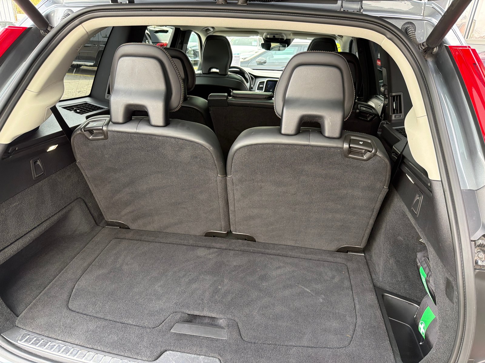VOLVO XC90 T8 AWD Inscription Geartronic, Hybride Rechargeable Essence/Électricité, Occasion / Utilisé, Automatique - 6