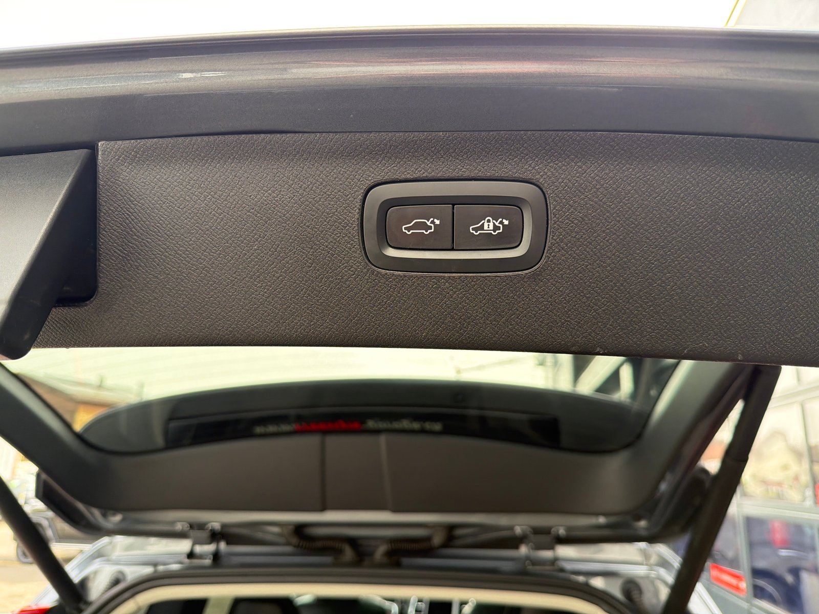 VOLVO XC90 T8 AWD Inscription Geartronic, Hybride Rechargeable Essence/Électricité, Occasion / Utilisé, Automatique - 7