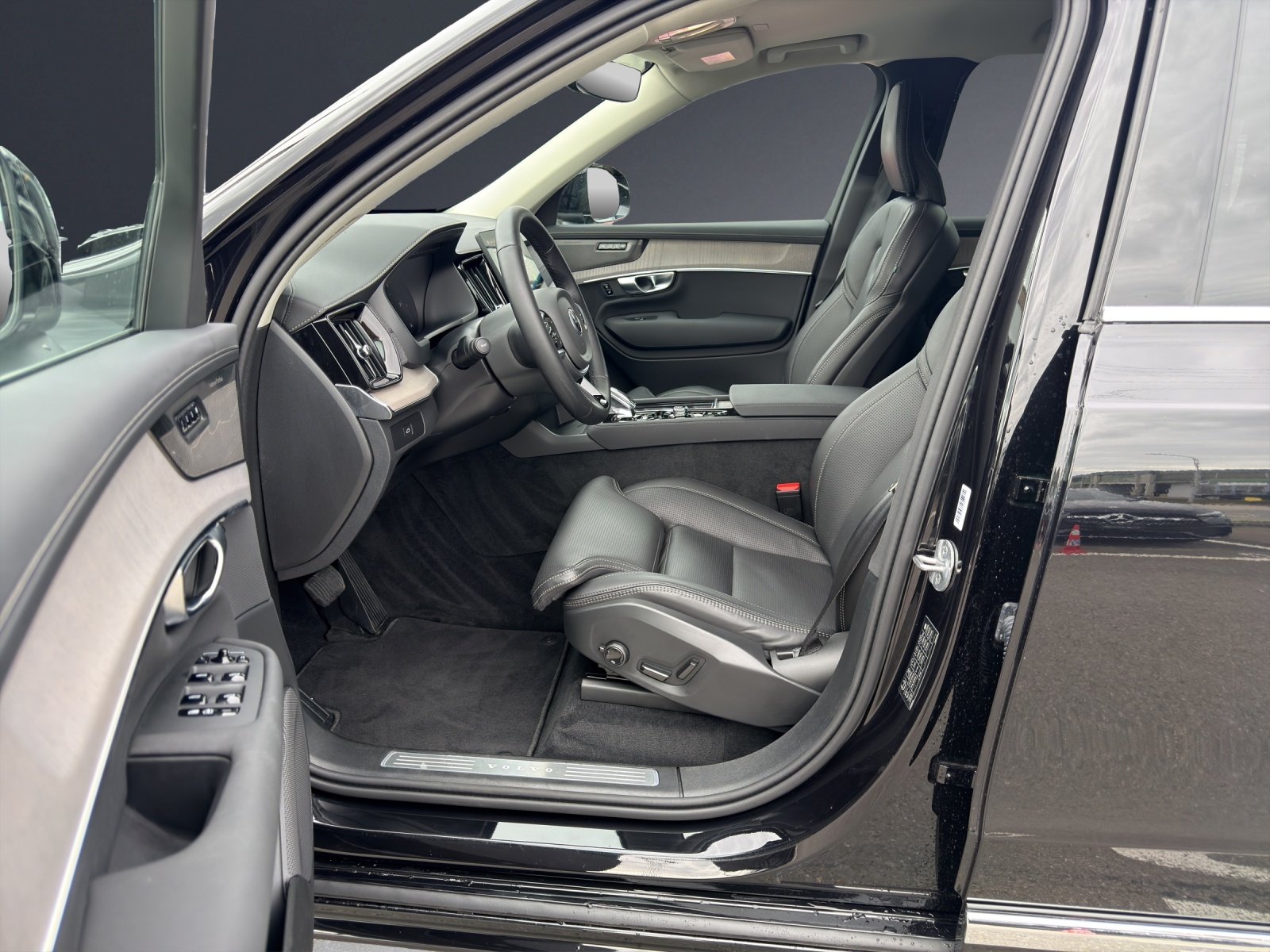 VOLVO XC90 B5 Benzin Mild Hybrid AWD Plus Bright Geartronic, Mild-Hybrid Benzin/Elektro, Occasion / Gebraucht, Automatik - 6