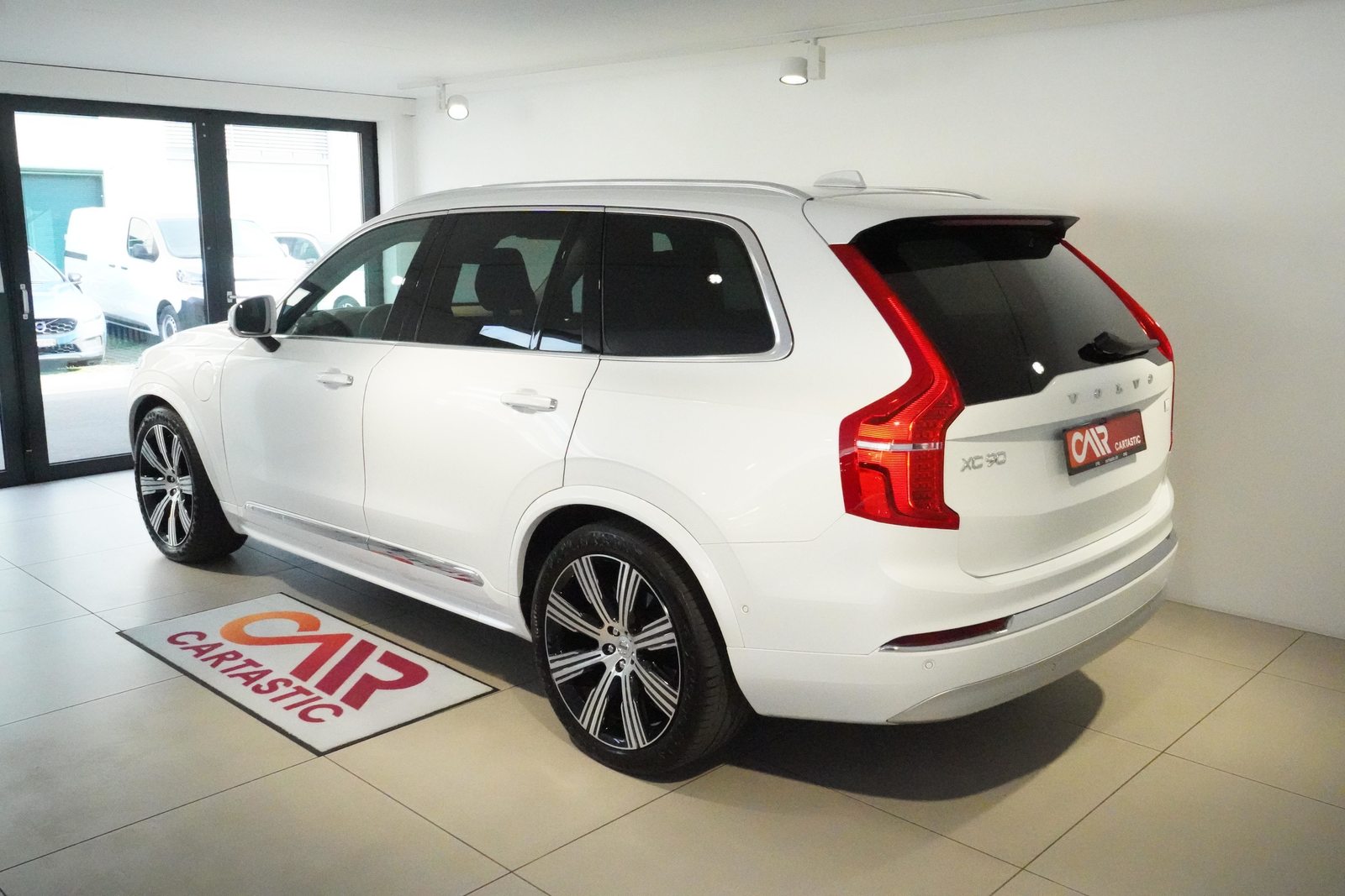 VOLVO XC90 2.0 T8 TE Inscription 7P. eAWD, Hybride Rechargeable Essence/Électricité, Occasion / Utilisé, Automatique - 3