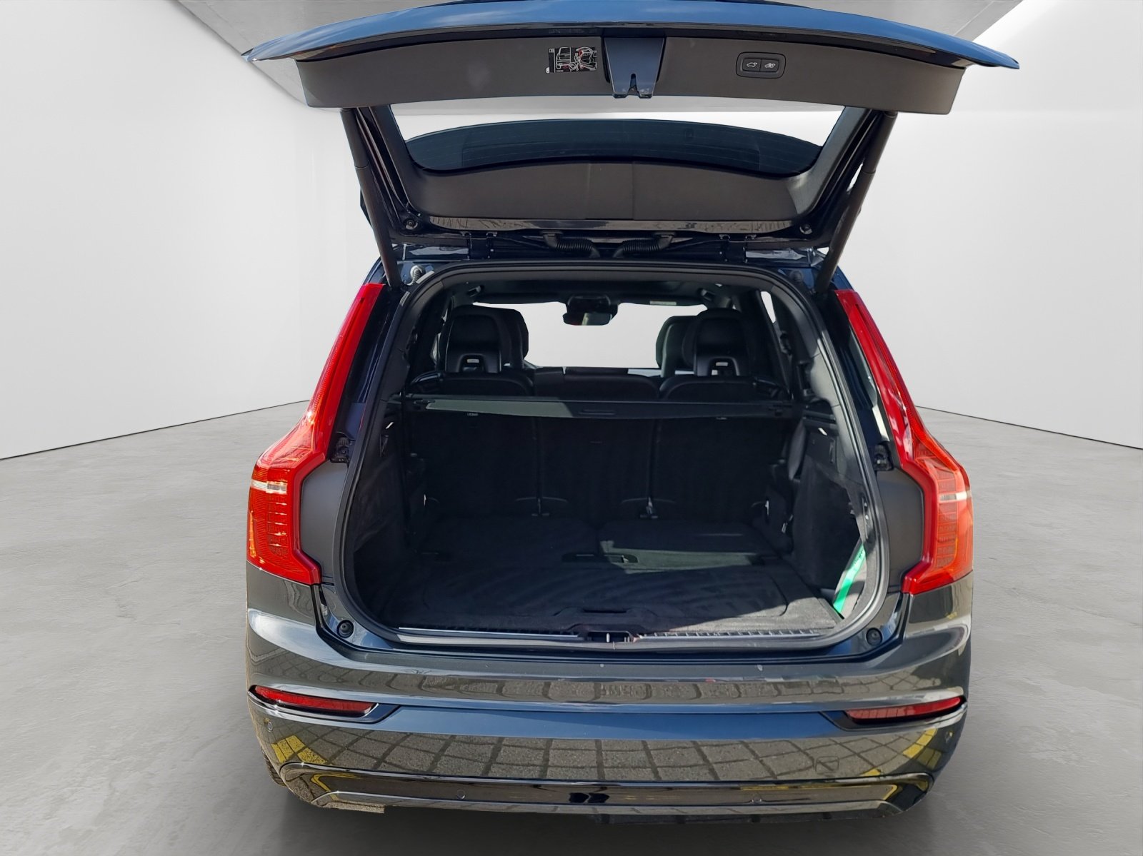 VOLVO XC90 2.0 T8 TE R-Design 7P. eAWD, Hybride Rechargeable Essence/Électricité, Occasion / Utilisé, Automatique - 6