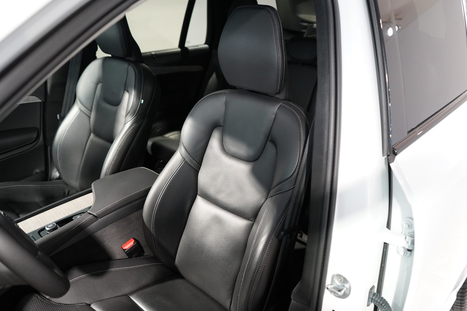 VOLVO XC90 2.0 T8 TE XCLUSIVE Dark 7P. eAWD, Plug-in-Hybrid Petrol/Electric, Second hand / Used, Automatic - 5