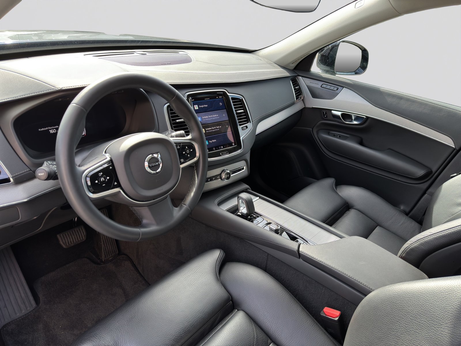 VOLVO XC90 B5 Diesel 7Pl. AWD Plus Dark Geartronic, Hybride Léger Diesel/Électricité, Occasion / Utilisé, Automatique - 7