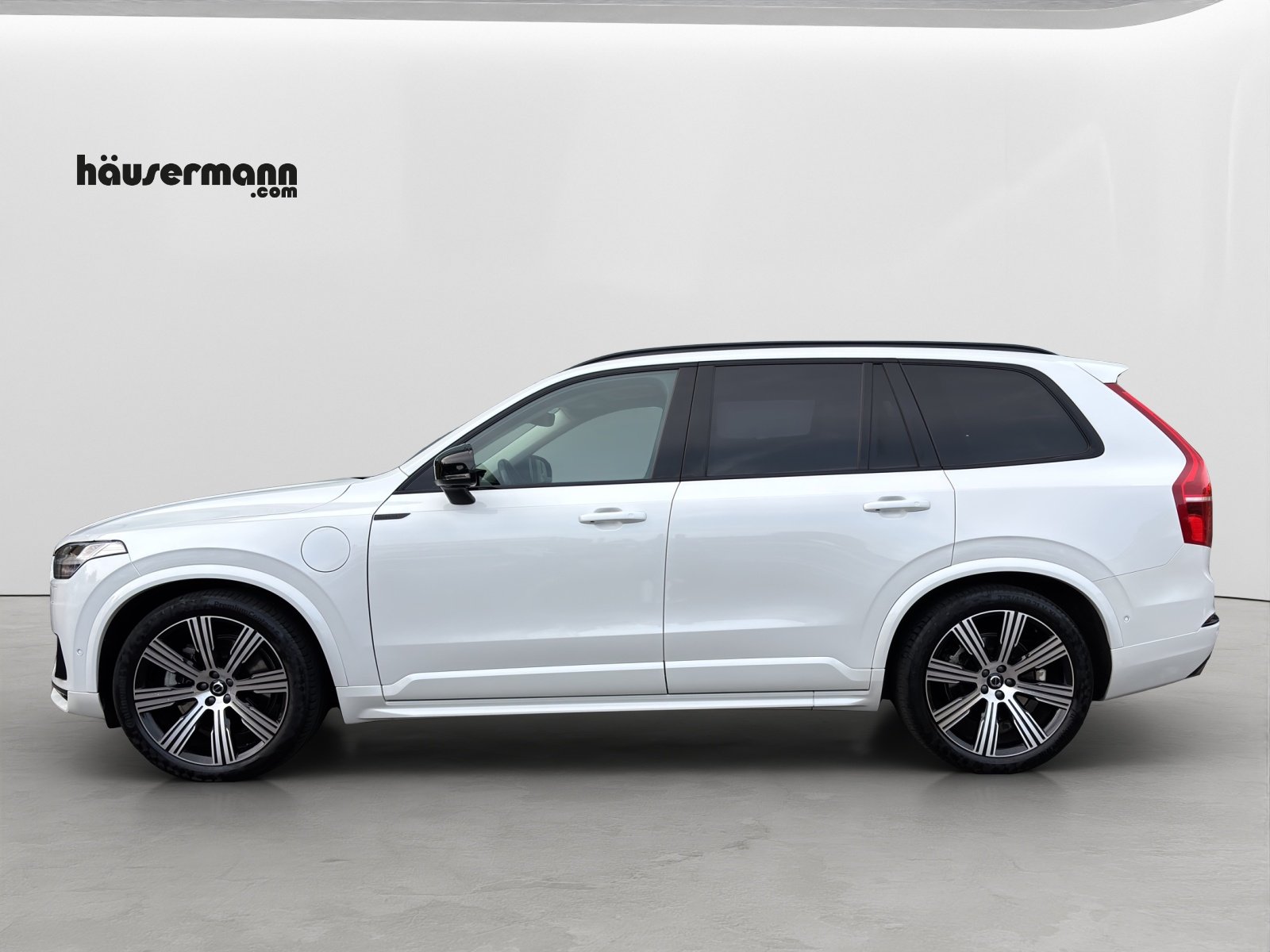 VOLVO XC90 2.0 T8 TE Xclusive Dark 7P. eAWD, Plug-in-Hybrid Petrol/Electric, Second hand / Used, Automatic - 2