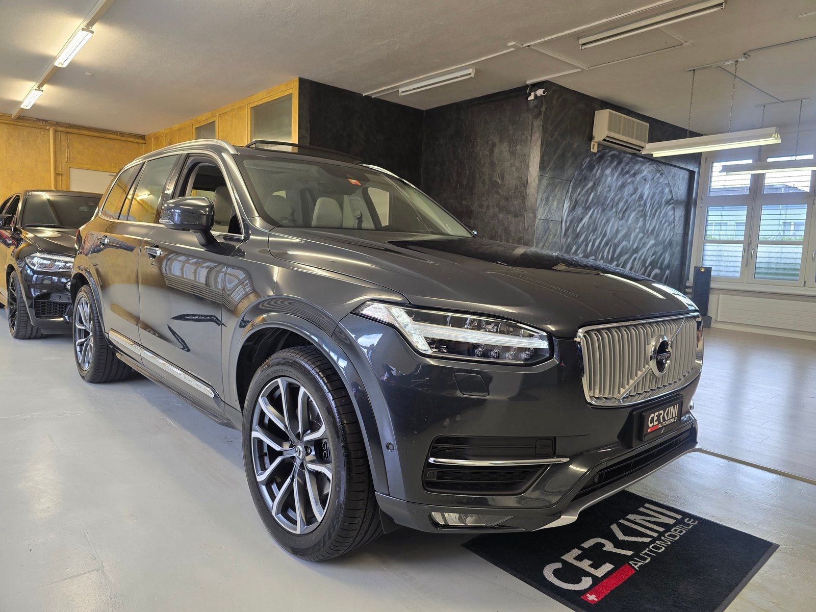 VOLVO XC90 D5 AWD Inscription Geartronic, Diesel, Second hand / Used, Automatic - 3