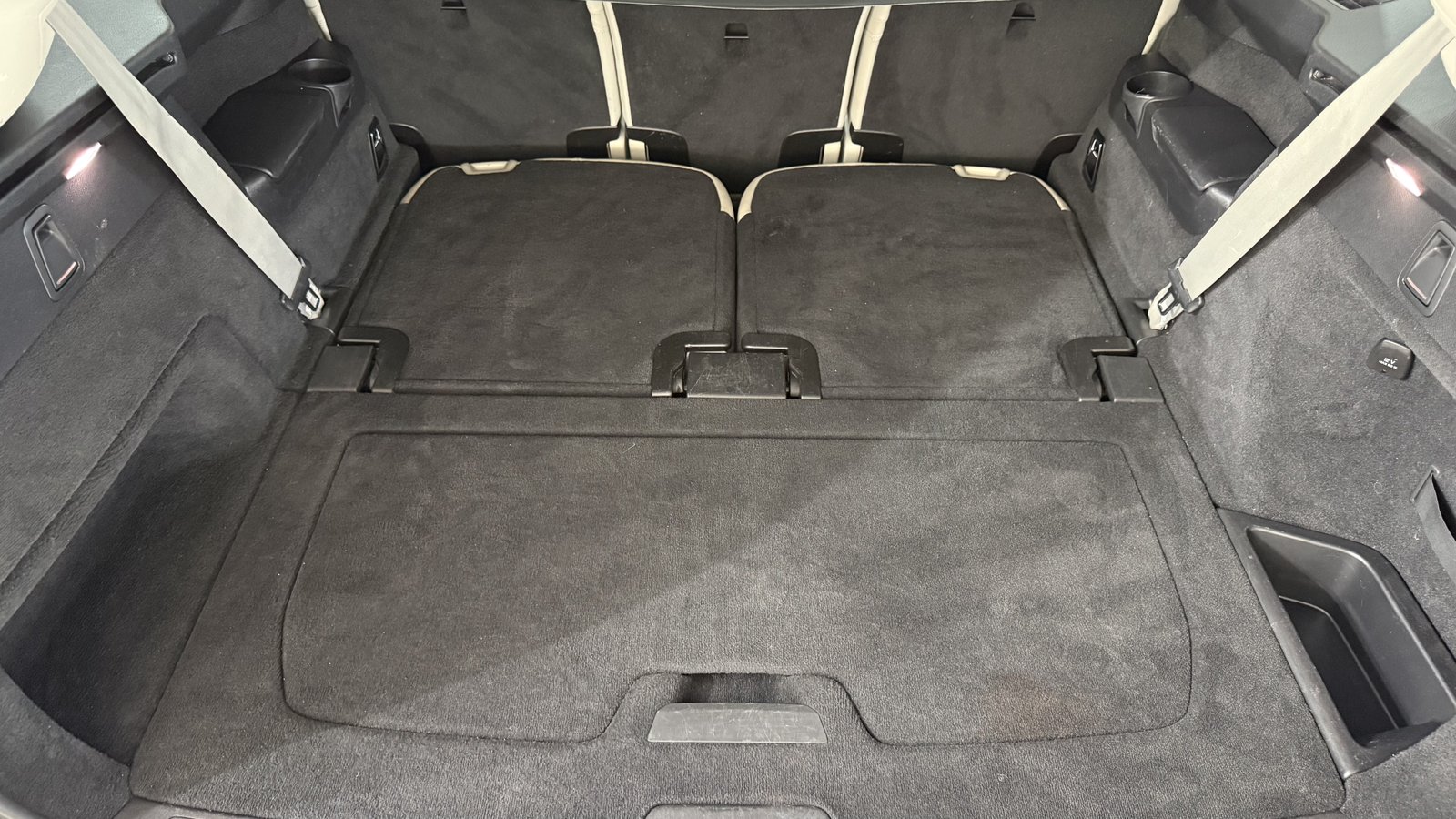VOLVO XC90 T8 eAWD Inscription, Hybride Intégral Essence/Électricité, Occasion / Utilisé, Automatique - 7