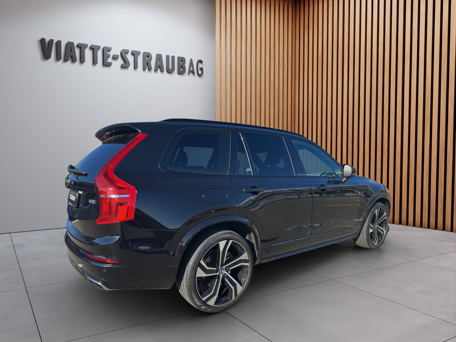 VOLVO XC90 2.0 B5 MH R-Design 7P. AWD, Mild-Hybrid Diesel/Electric, Second hand / Used, Automatic - 4