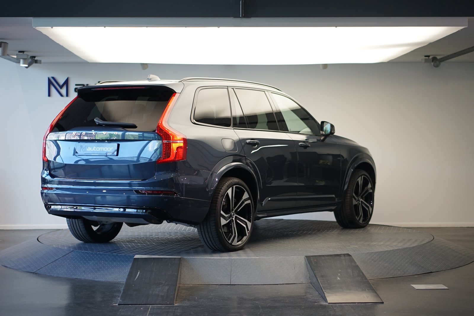 VOLVO XC90 T8 eAWD PluginHybrid R-Design Geartronic *Gratiss, Plug-in-Hybrid Benzin/Elektro, Occasion / Gebraucht, Automatik - 5