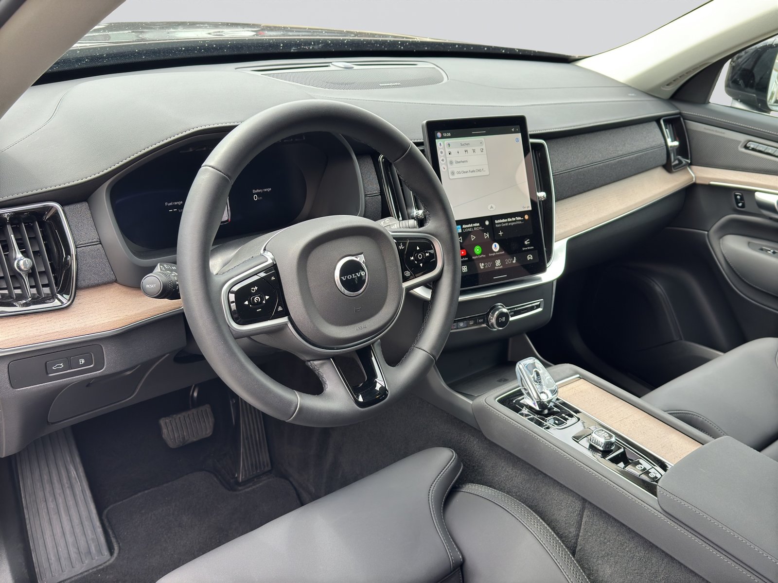 VOLVO XC90 T8 eAWD 7Pl. PluginHybrid Plus Dark Geartronic, Hybride Rechargeable Essence/Électricité, Occasion / Utilisé, Automatique - 7