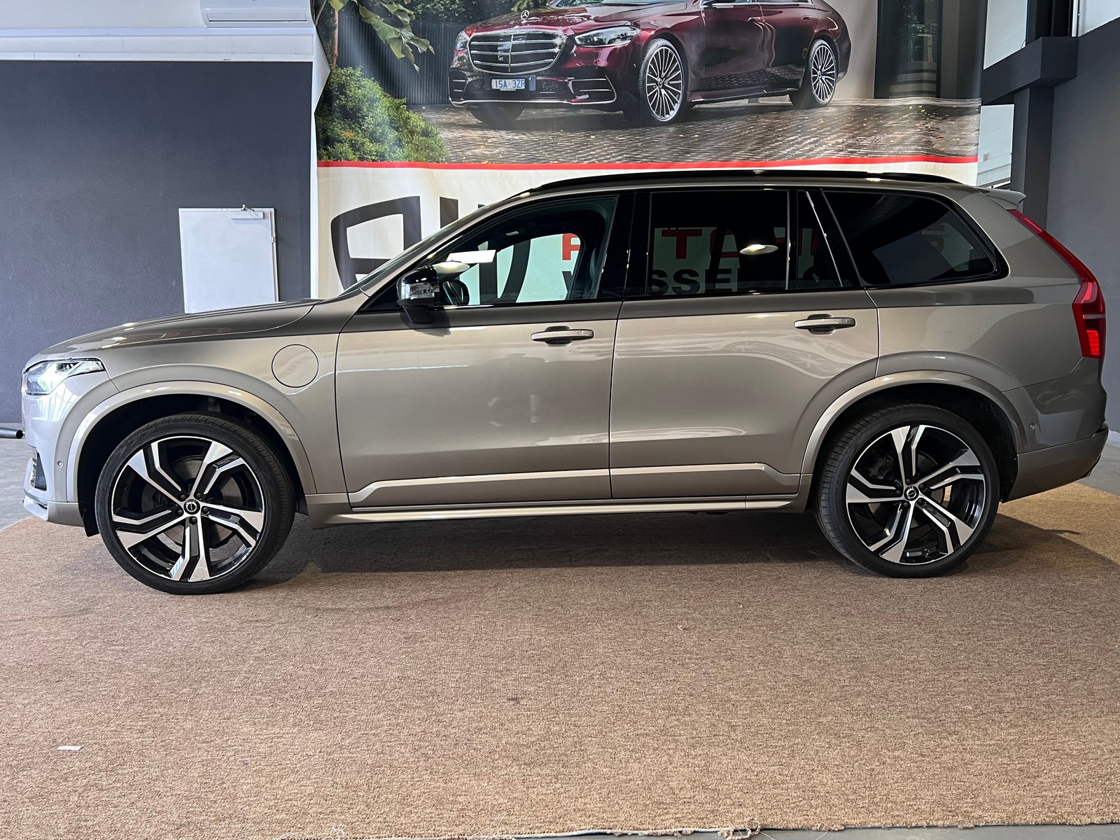 VOLVO XC90 T8 eAWD R-Design Geartronic, Plug-in-Hybrid Petrol/Electric, Second hand / Used, Automatic - 6