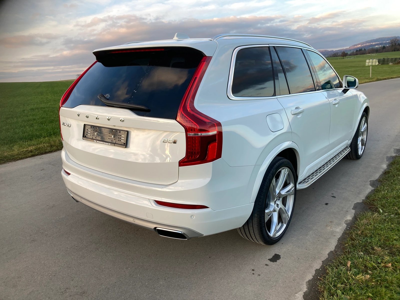 VOLVO XC90 B5 Diesel Mild Hybrid AWD Momentum Geartronic mit, Hybride Léger Diesel/Électricité, Occasion / Utilisé, Automatique - 3