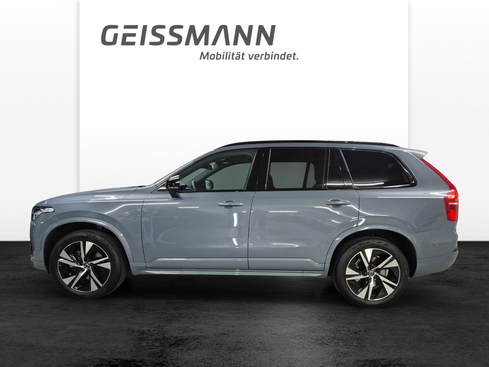 VOLVO XC90 2.0 B5 MH R-Design 7P. AWD, Mild-Hybrid Diesel/Electric, Second hand / Used, Automatic - 3