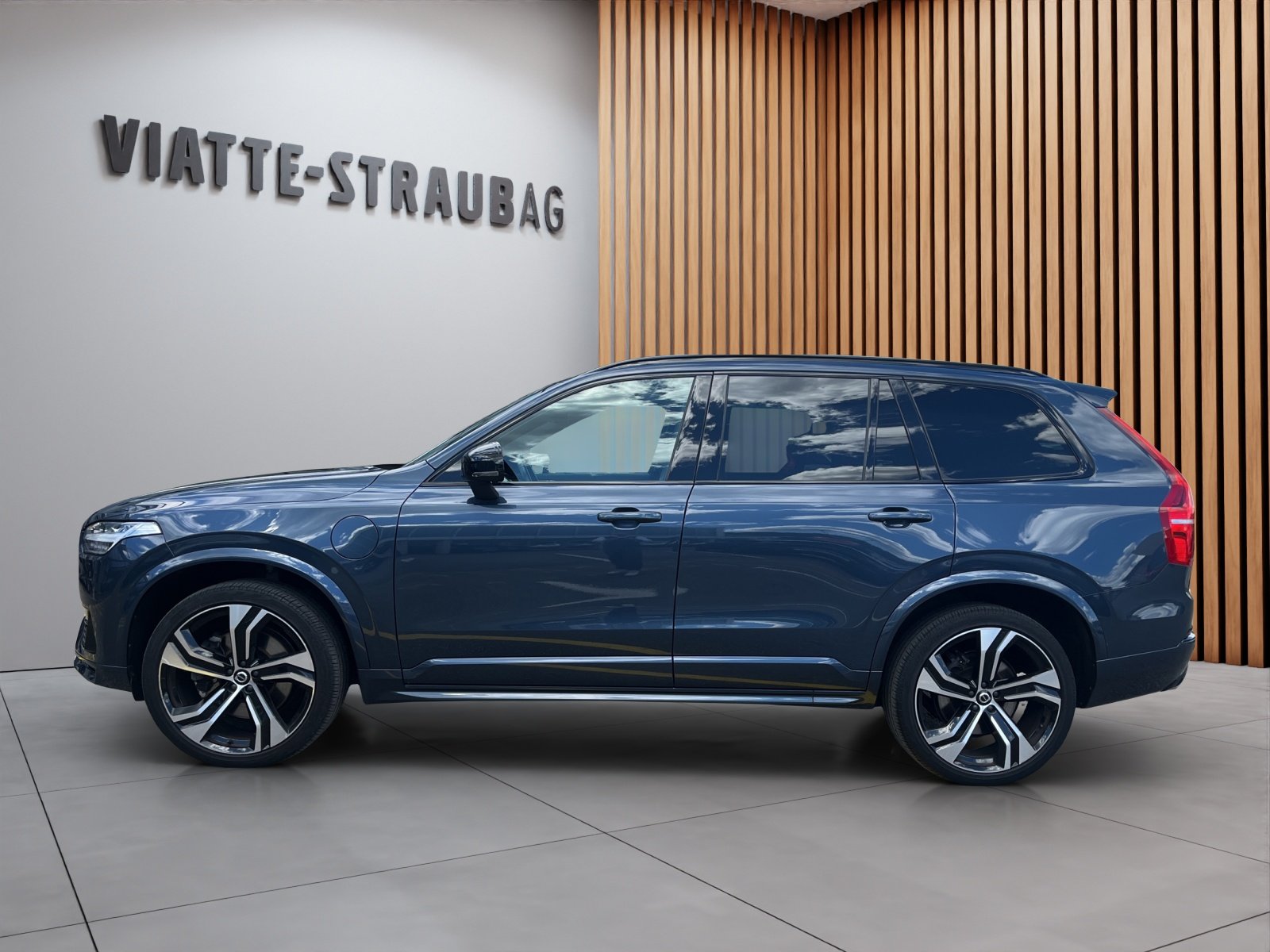 VOLVO XC90 2.0 T8 TE R-Design 7P. eAWD, Hybride Rechargeable Essence/Électricité, Occasion / Utilisé, Automatique - 2