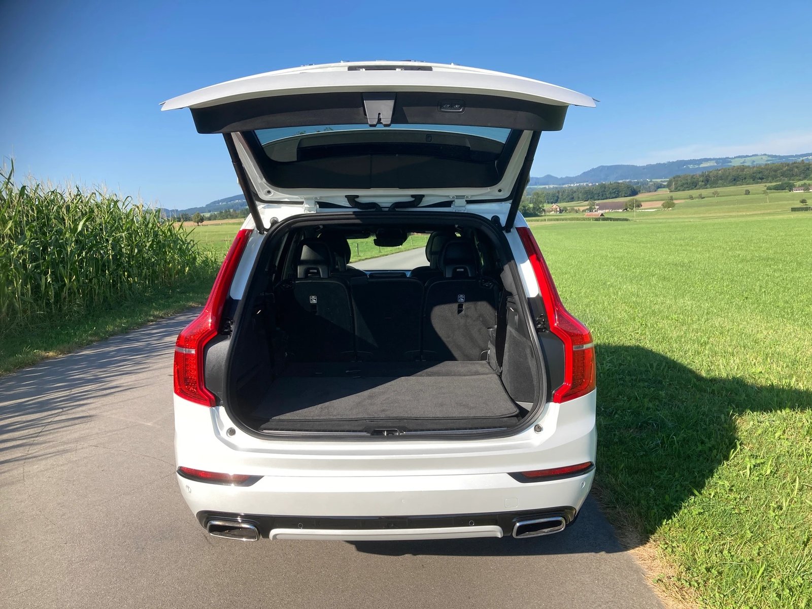 VOLVO XC90 T8 AWD R-Design Geartronic 7 Sitzer, Hybride Rechargeable Essence/Électricité, Occasion / Utilisé, Automatique - 6