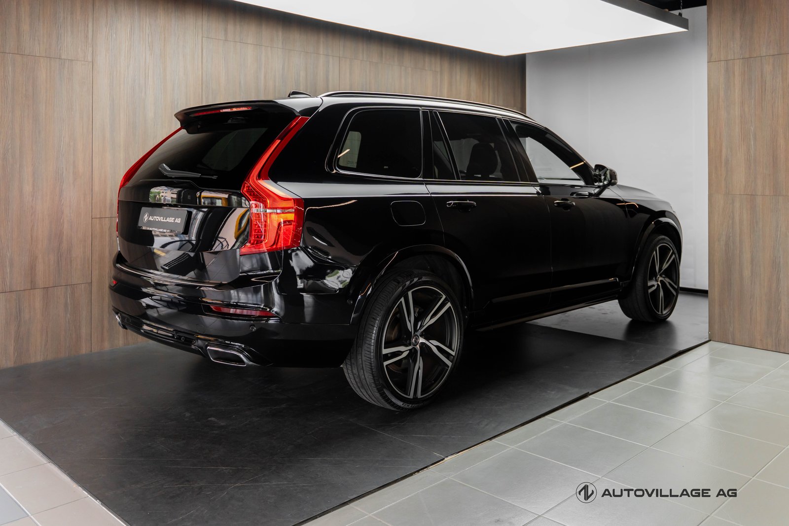 VOLVO XC90 D5 AWD R-Design Geartronic, Diesel, Occasioni / Usate, Automatico - 2