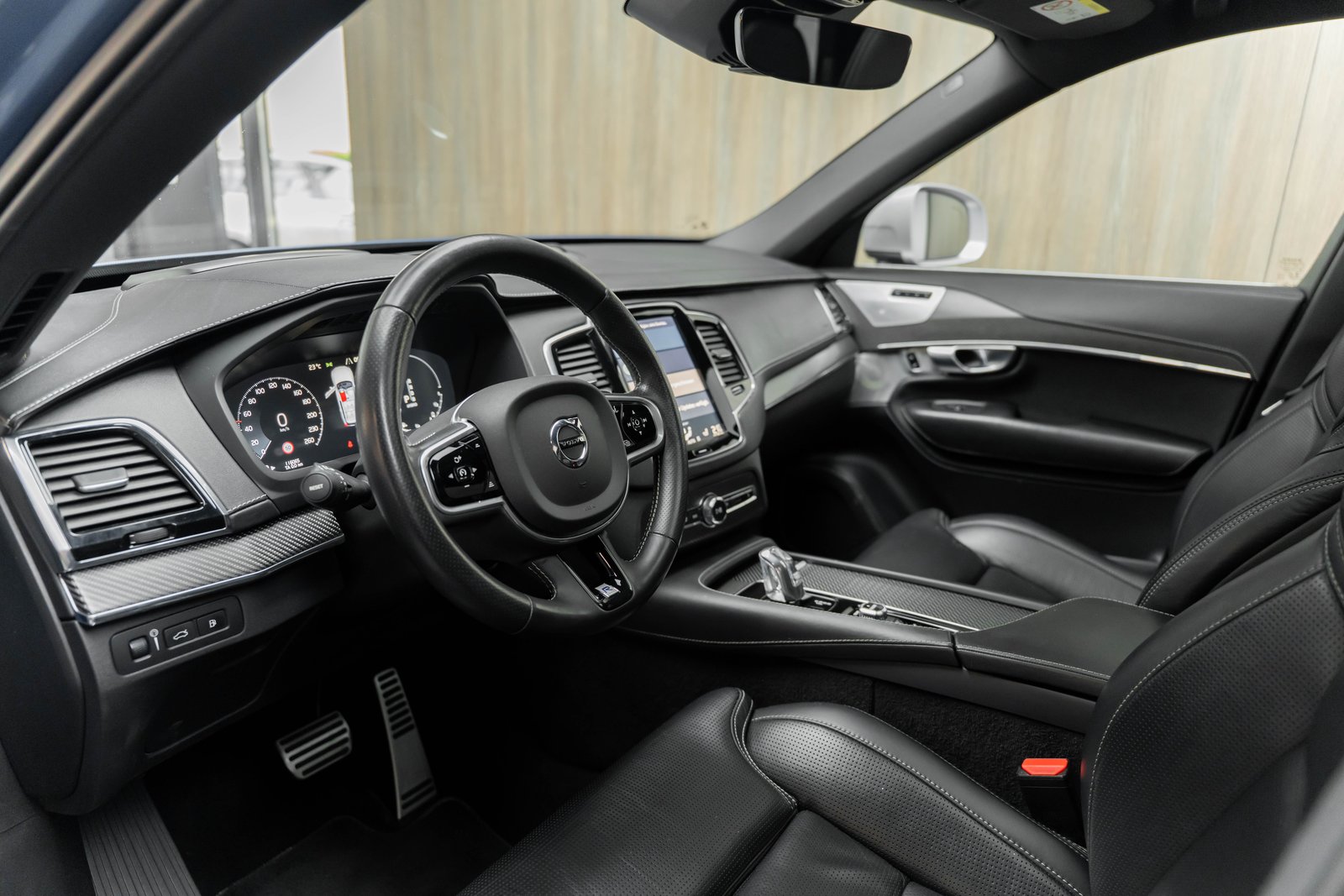 VOLVO XC90 T8 AWD R-Design Geartronic, Hybride Rechargeable Essence/Électricité, Occasion / Utilisé, Automatique - 4