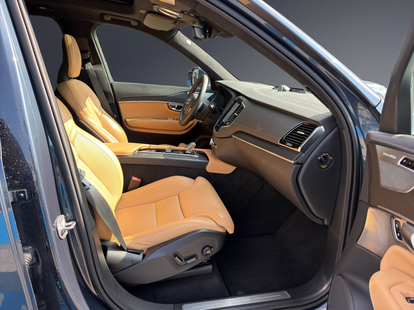 VOLVO XC90 T8 eAWD PluginHybrid Ultimate Bright Geartronic, Hybride Rechargeable Essence/Électricité, Occasion / Utilisé, Automatique - 7
