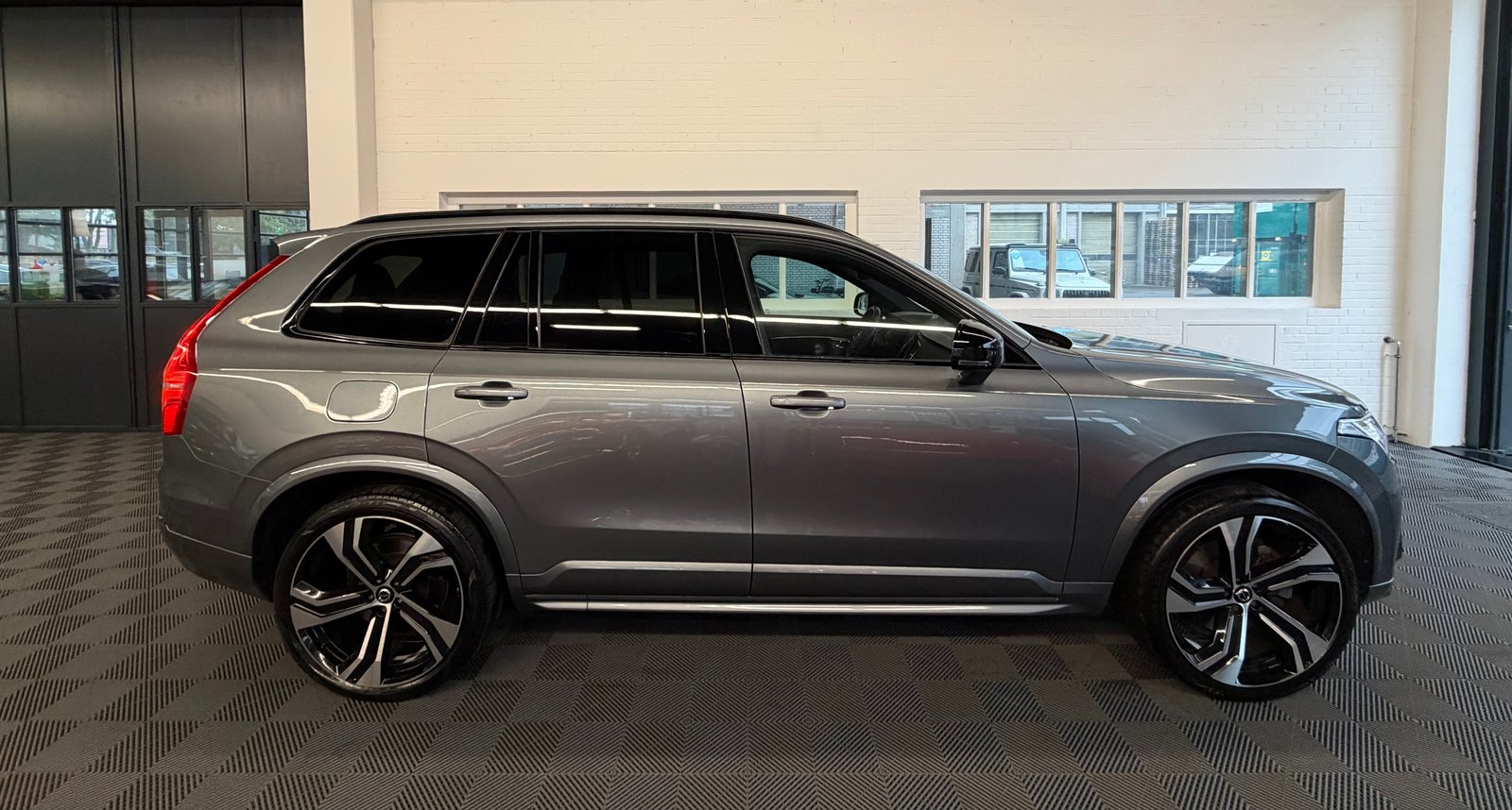 VOLVO XC90 B5 Diesel Mild Hybrid AWD R-Design Geartronic, Hybride Leggero Diesel/Elettrica, Occasioni / Usate, Automatico - 2