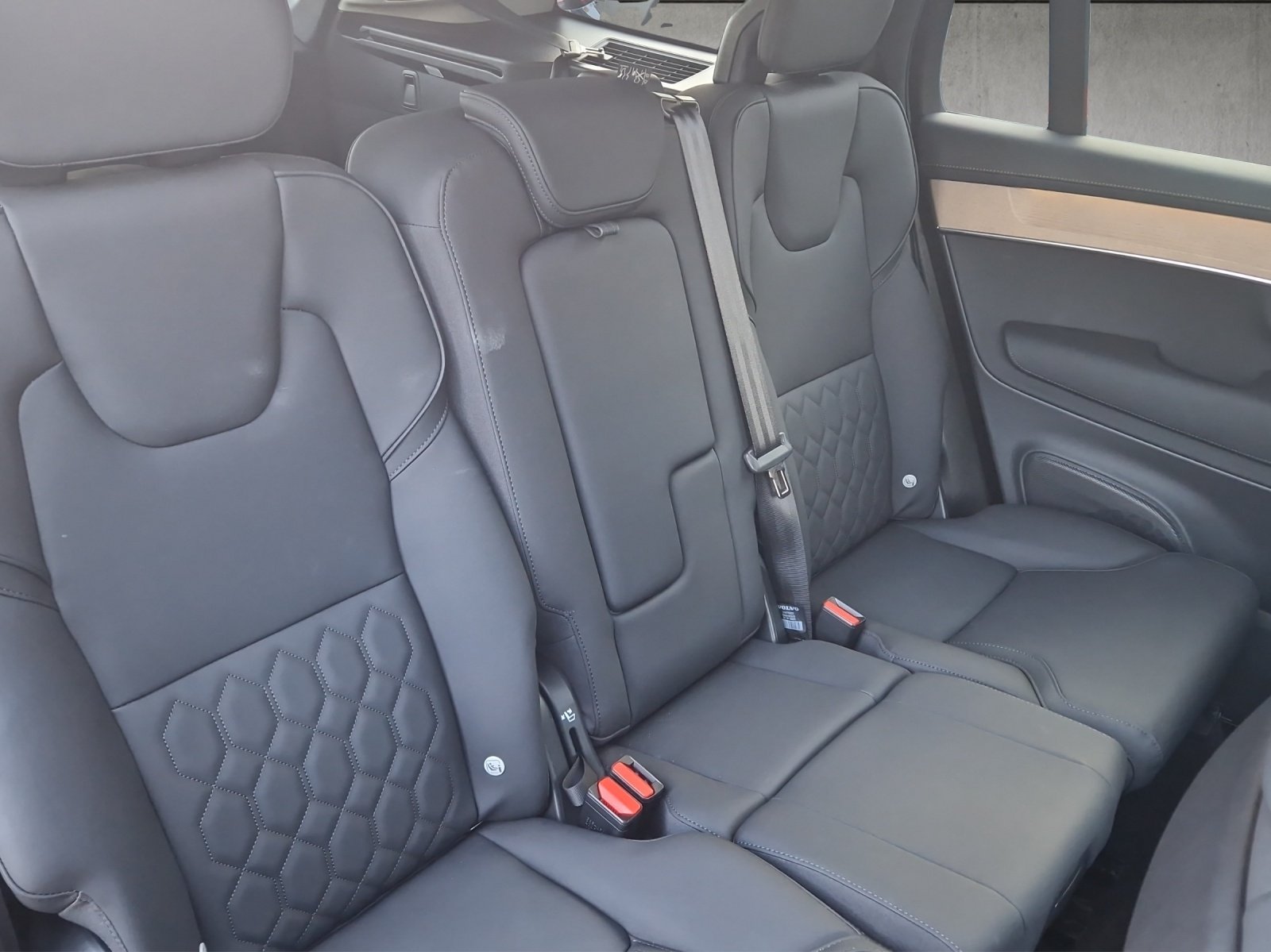 VOLVO XC90 2.0 T8 TE Plus Dark eAWD, Hybride Rechargeable Essence/Électricité, Occasion / Utilisé, Automatique - 2