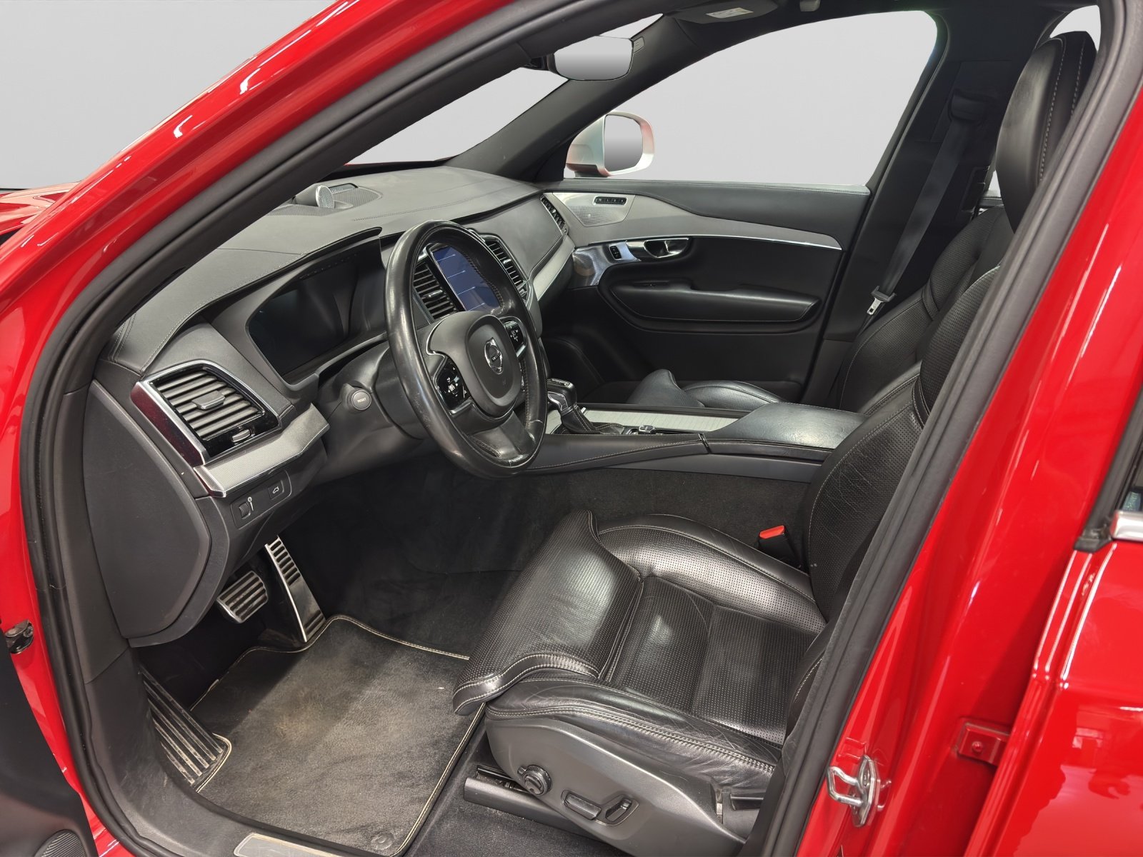 VOLVO XC90 2.0 T6 AWD R-Design 5-Plätzer, Benzin, Occasion / Gebraucht, Automatik - 4