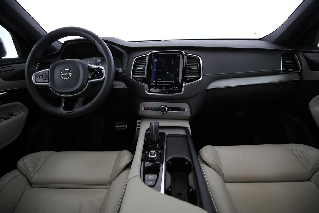 VOLVO XC90 2.0 T8 TE R-Design 7P. eAWD, Plug-in-Hybrid Petrol/Electric, Second hand / Used, Automatic - 7