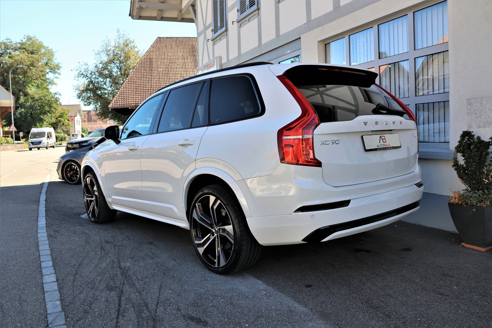 VOLVO XC90 T8 eAWD R-Design Geartronic (CH) 7 Plätzer, Plug-in-Hybrid Petrol/Electric, Second hand / Used, Automatic - 5