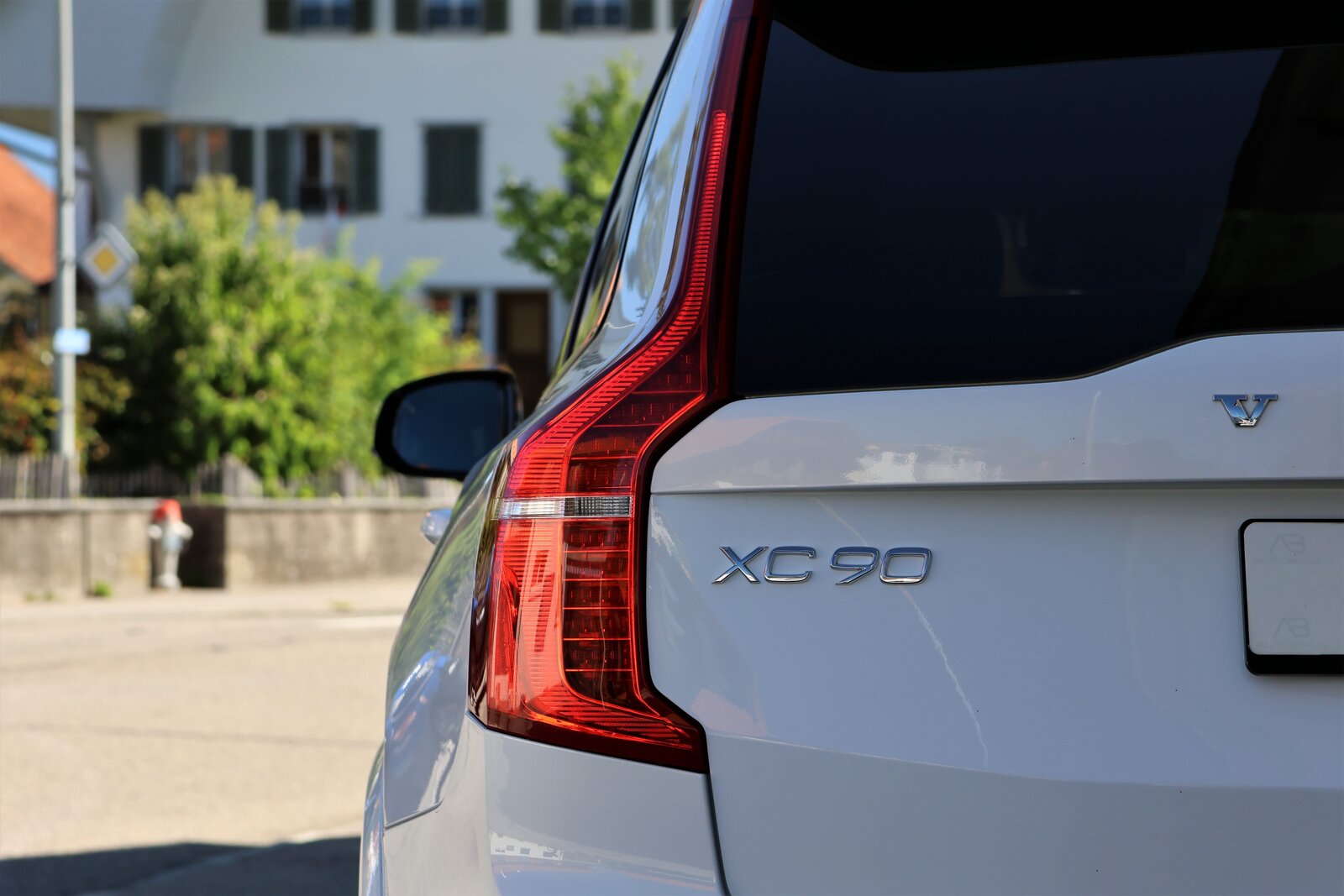 VOLVO XC90 T8 eAWD R-Design Geartronic (CH) 7 Plätzer, Plug-in-Hybrid Petrol/Electric, Second hand / Used, Automatic - 6