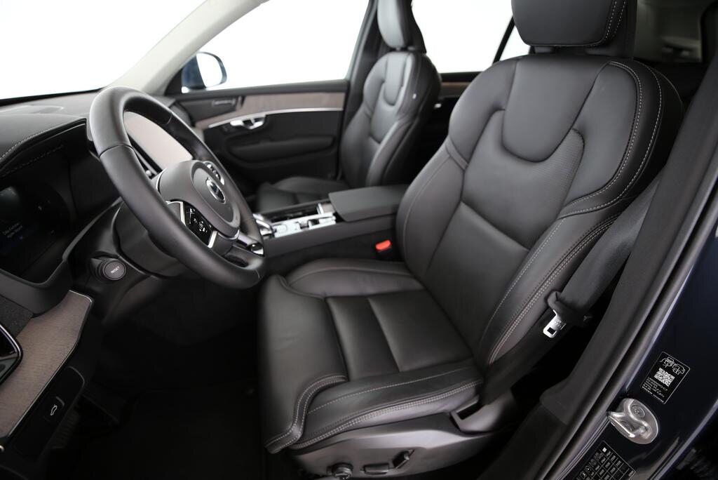 VOLVO XC90 2.0 B5 MH Plus Bright AWD, Mild-Hybrid Benzin/Elektro, Occasion / Gebraucht, Automatik - 4