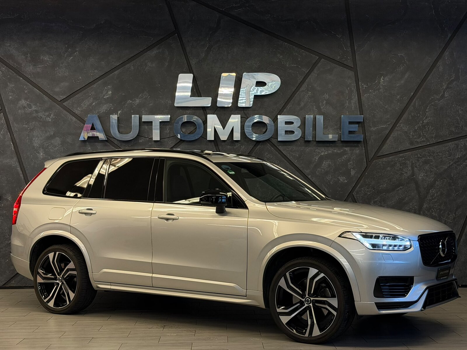 VOLVO XC90 T8 eAWD PluginHybrid Plus Dark Geartronic, Plug-in-Hybrid Benzin/Elektro, Occasion / Gebraucht, Automatik - 3