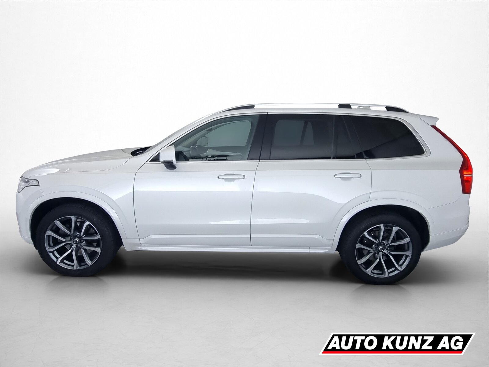VOLVO XC90 2.0 D5 Momentum 7P. AWD, Diesel, Second hand / Used, Automatic - 3
